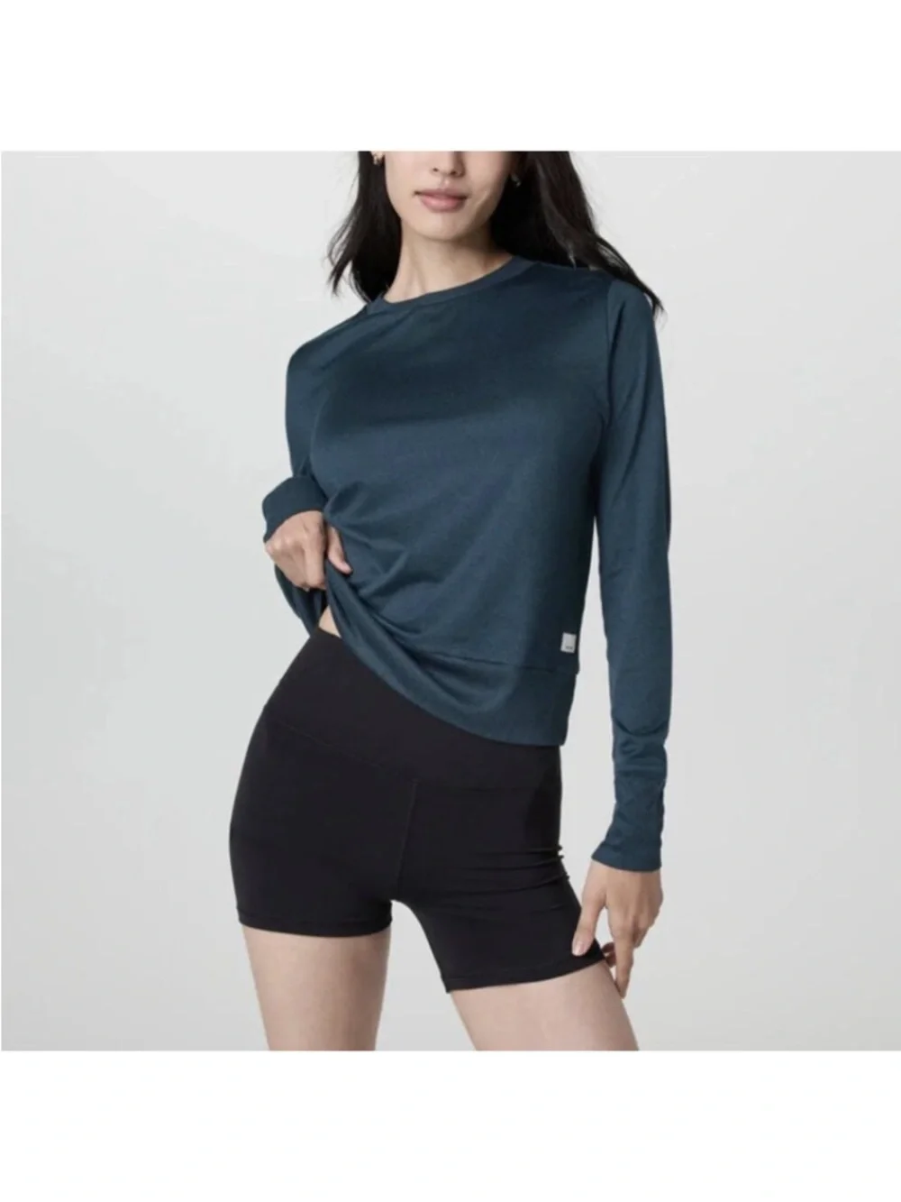 Vuori Daydream Crewneck Shirt Womens Large Blue Long Sleeve Performance VW133